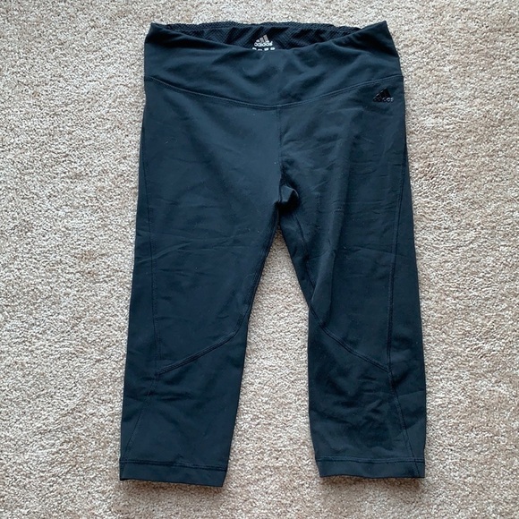 Adidas cropped leggings with mesh detail - Picture 1 of 4